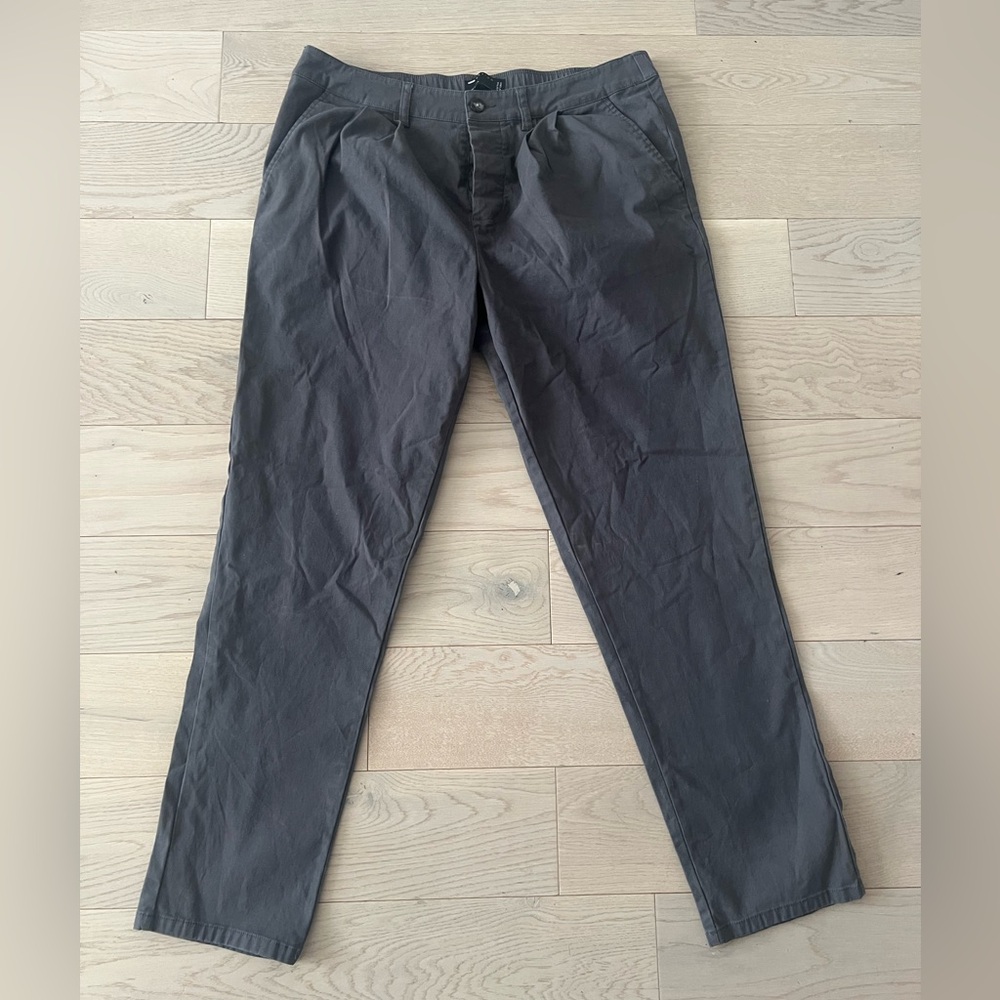 ASOS DESIGN Dark Gray Trousers – Size 36x34